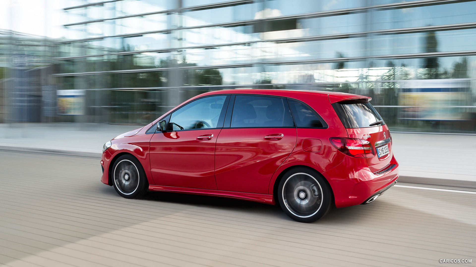 2015 Mercedes-Benz B-Class B250 4MATIC AMG Line (Jupiter Red) - | Caricos