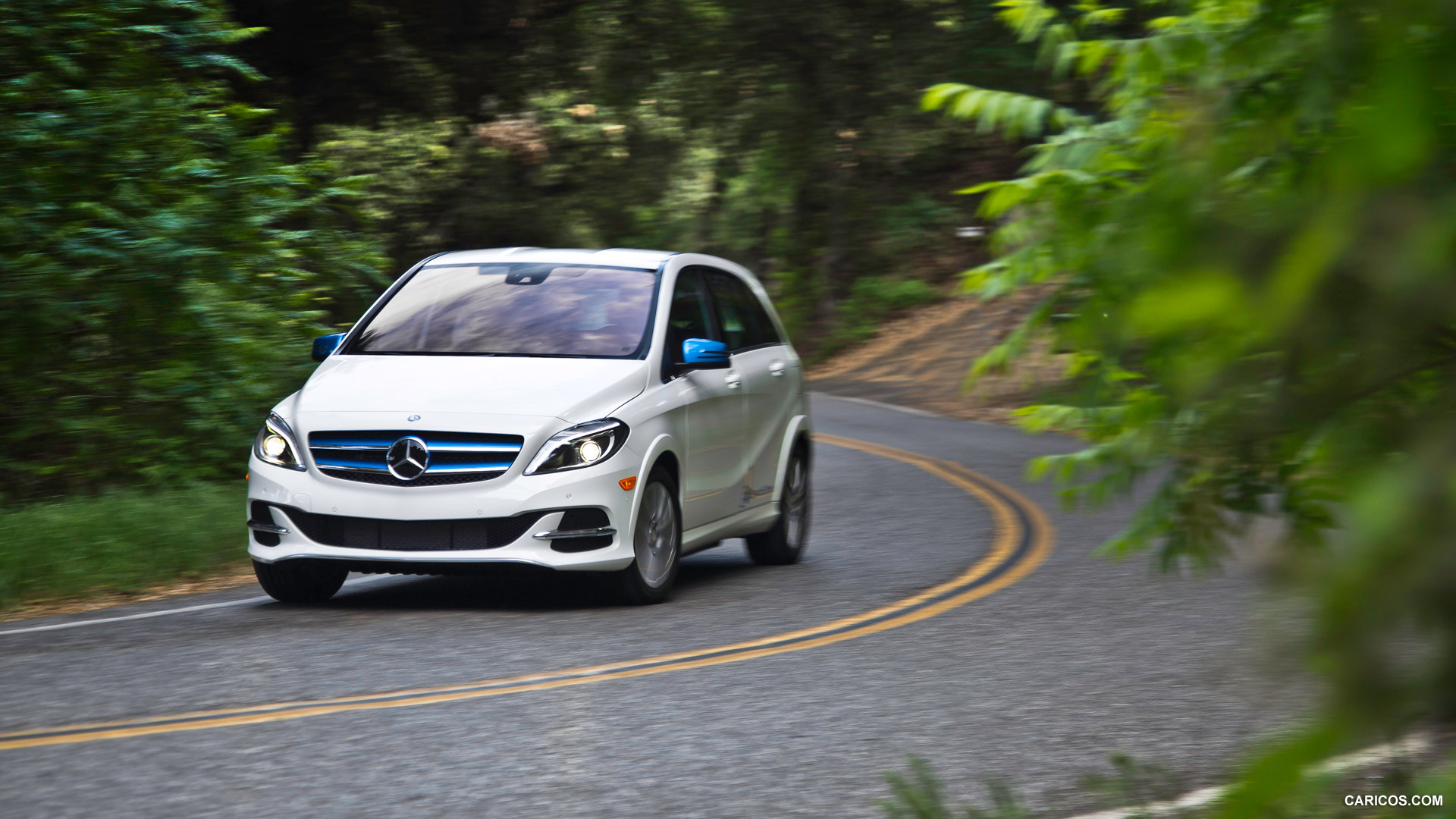 2015 Mercedes-Benz B-Class Electric Drive  - Front, #38 of 135