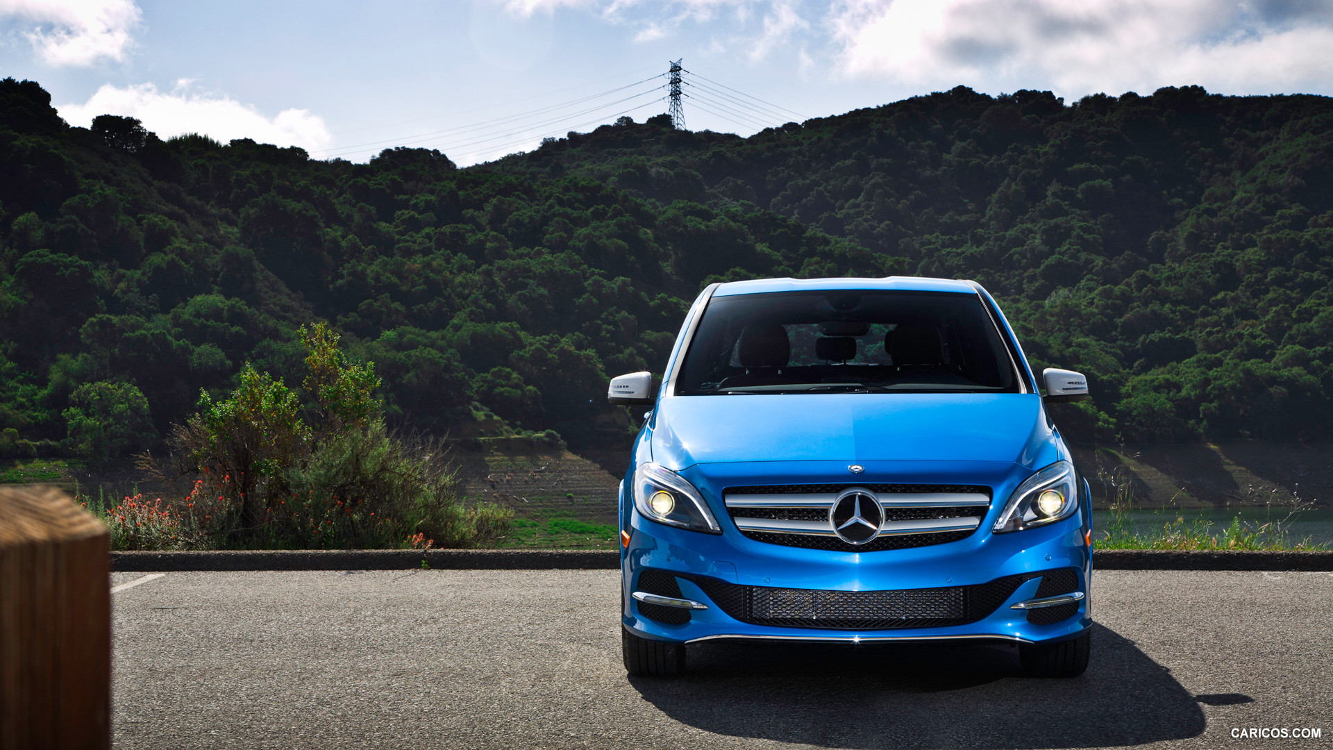 2015 Mercedes-Benz B-Class Electric Drive  - Front, #57 of 135