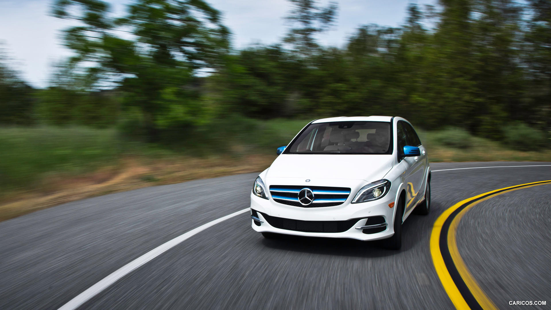 2015 Mercedes-Benz B-Class Electric Drive  - Front, #105 of 135