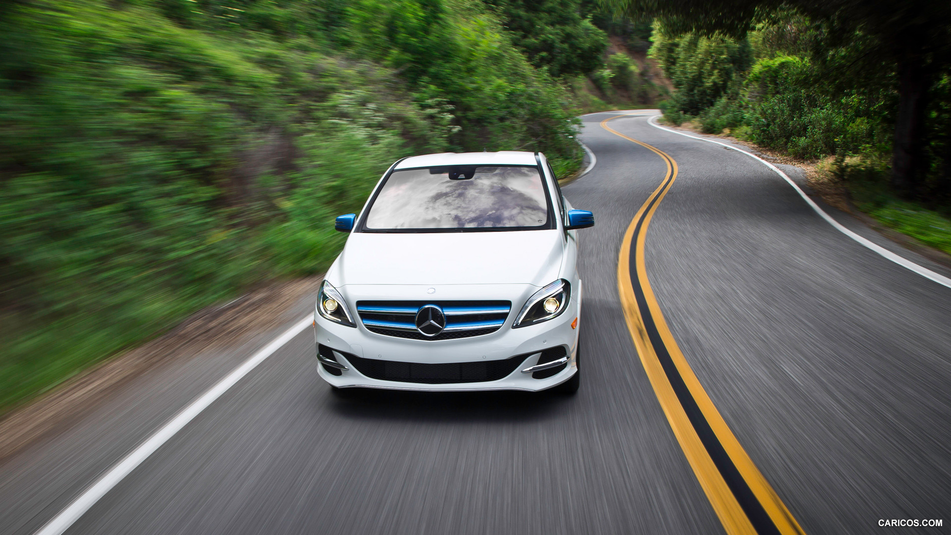 2015 Mercedes-Benz B-Class Electric Drive  - Front, #107 of 135