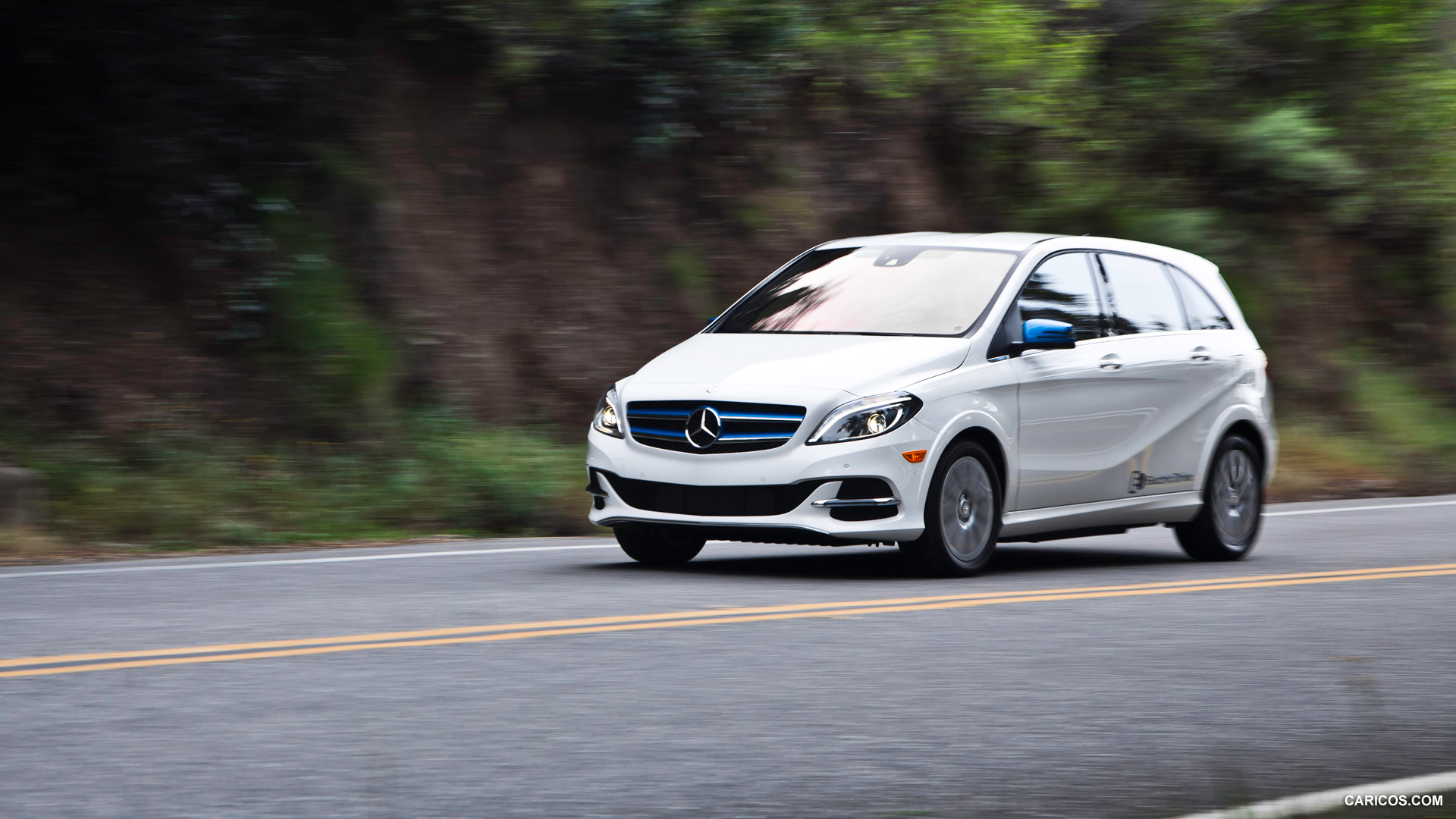 2015 Mercedes-Benz B-Class Electric Drive  - Front, #119 of 135