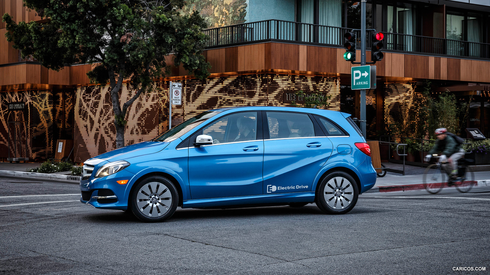 2015 Mercedes-Benz B-Class Electric Drive  - Side, #66 of 135