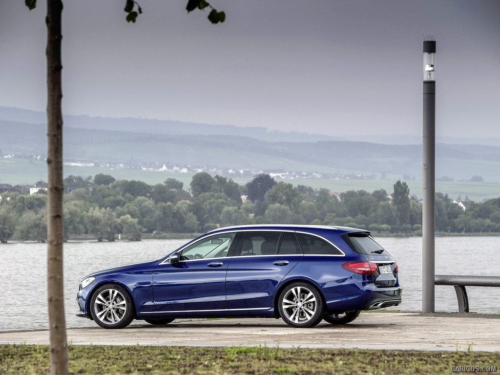 2015 Mercedes-Benz C-Class C 250 Estate (Avantgarde, Brilliant Blue) - Side