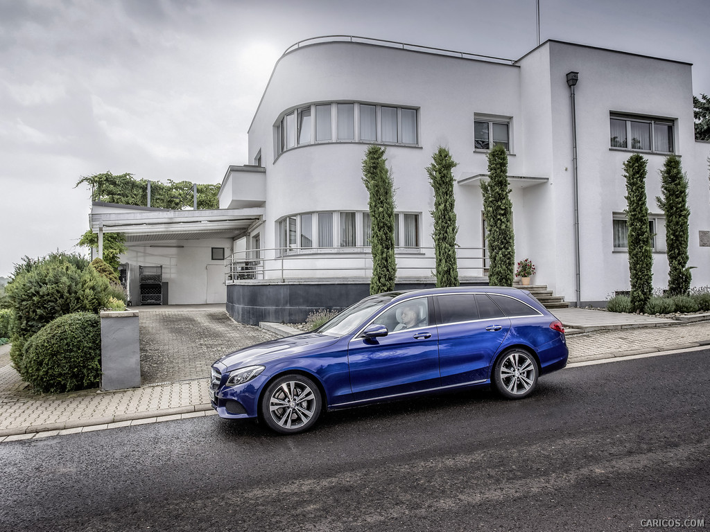 2015 Mercedes-Benz C-Class C 250 Estate (Avantgarde, Brilliant Blue) - Side