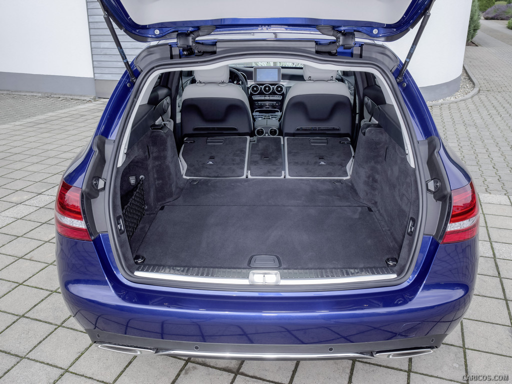 2015 Mercedes-Benz C-Class C 250 Estate (Avantgarde, Brilliant Blue) - Trunk