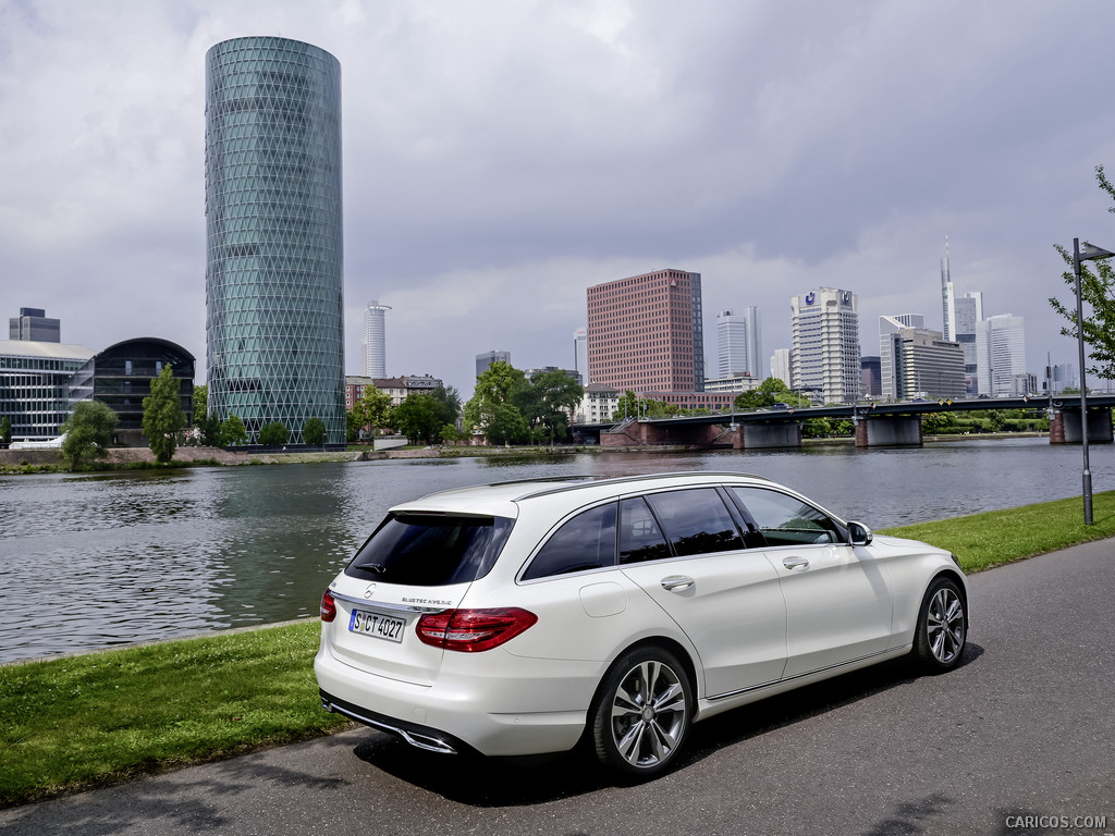 2015 Mercedes-Benz C-Class C 300 BlueTEC HYBRID Estate (Avantgarde, Designo Diamond White) - Rear