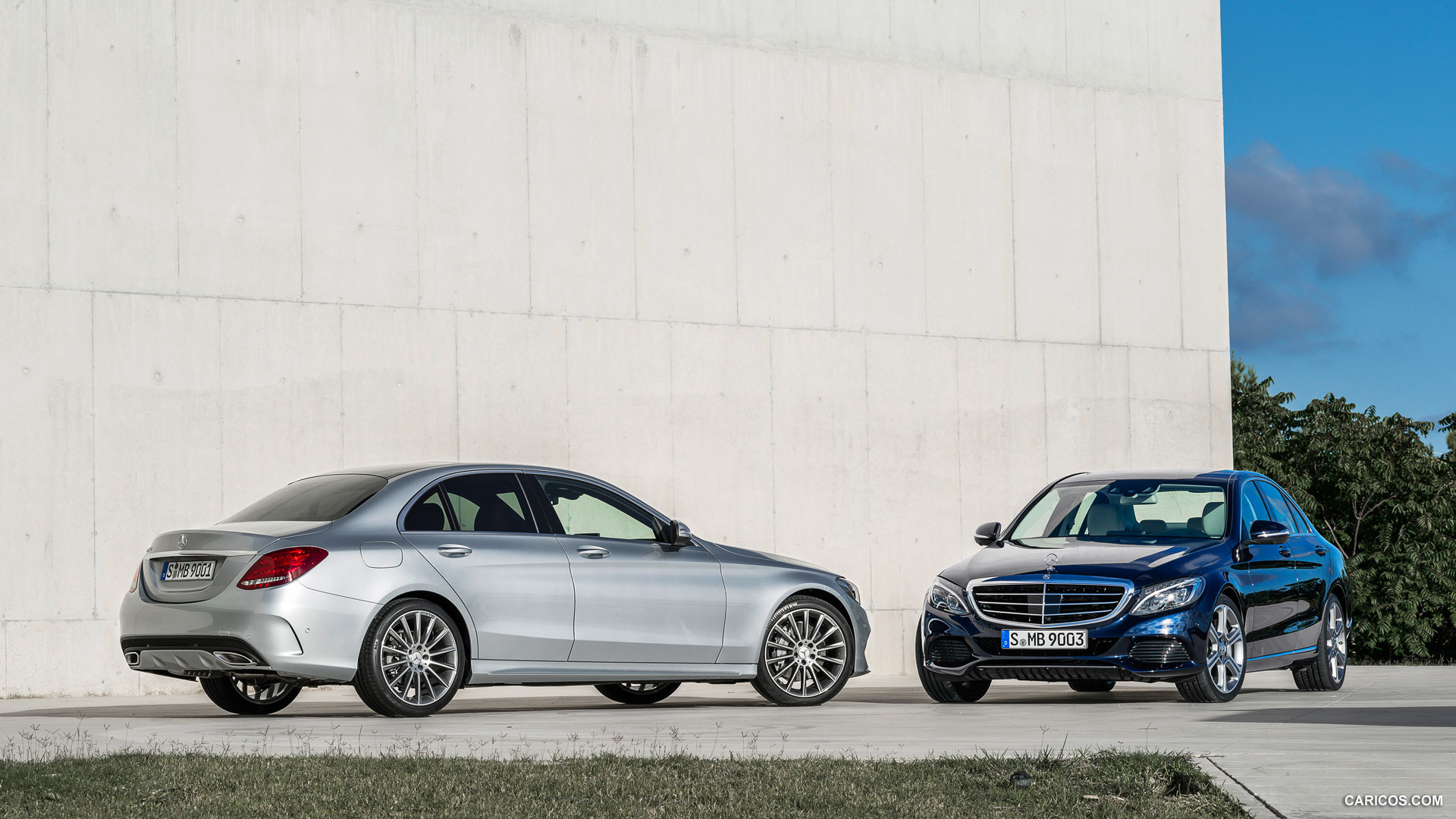 2015 Mercedes-Benz C-Class C250 (AMG Line) - Side | Caricos