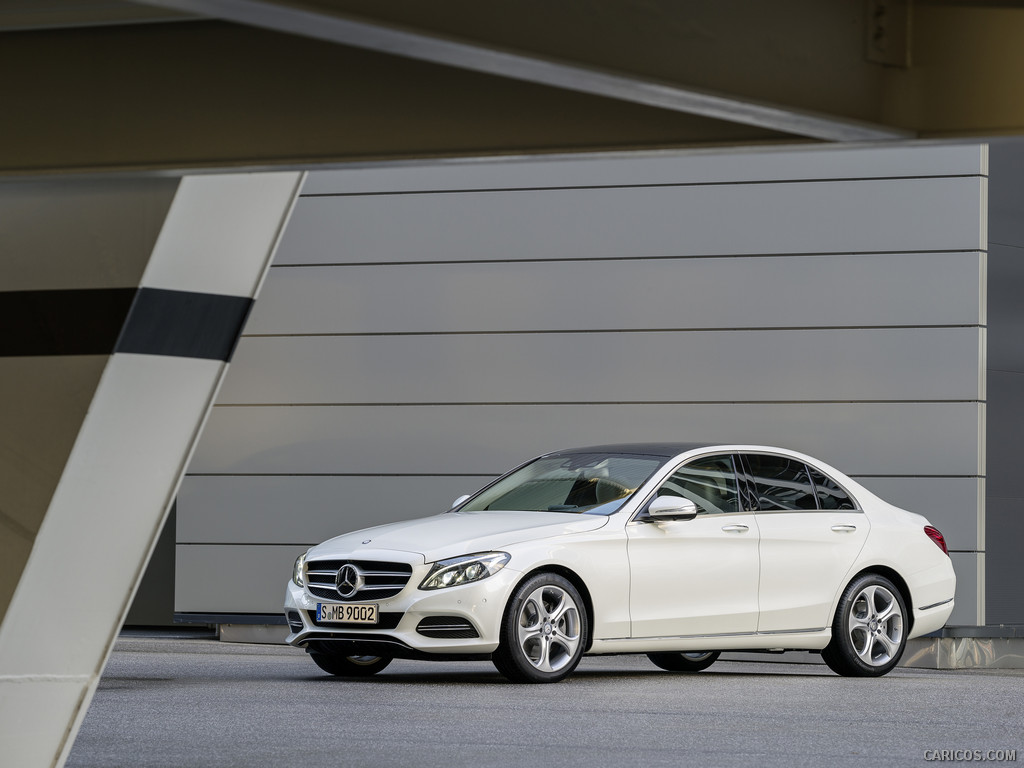 2015 Mercedes-Benz C-Class C250 BlueTEC (Avantgarde) - Front