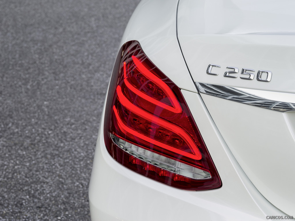 2015 Mercedes-Benz C-Class C250 BlueTEC (Avantgarde) - Tail Light