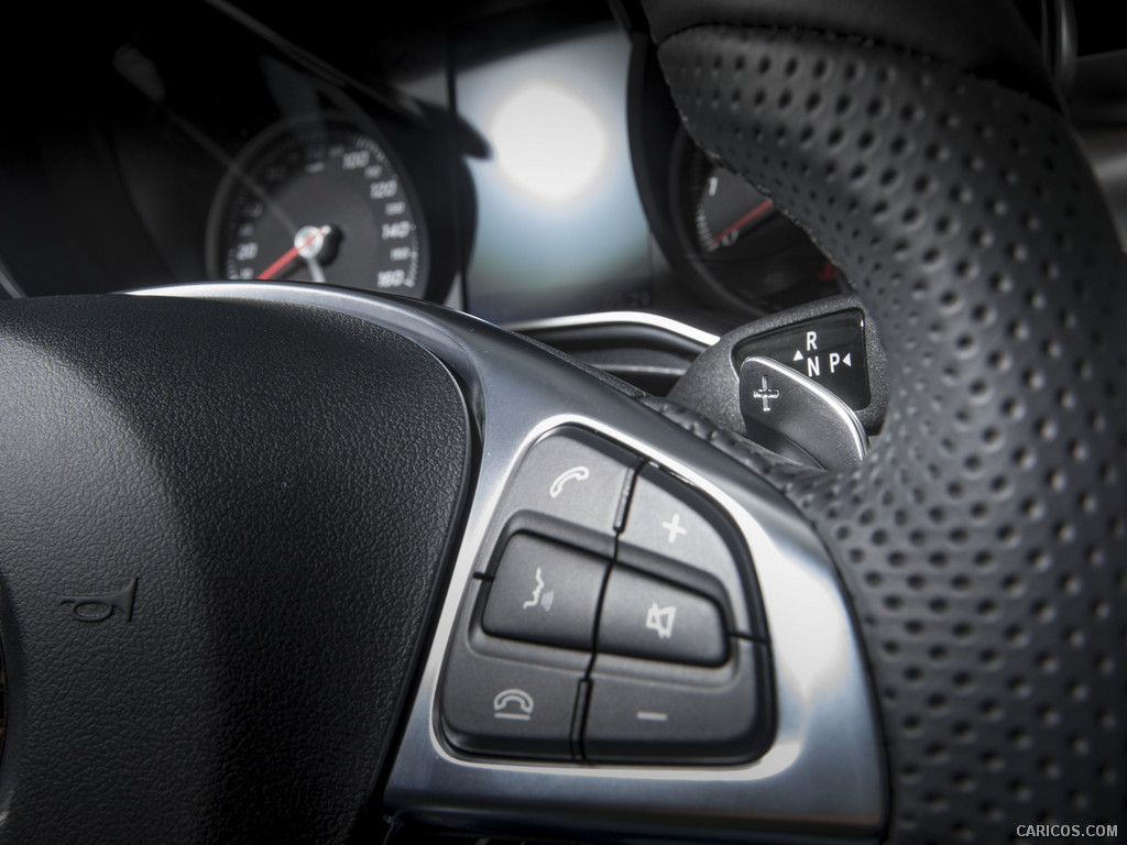 2015 Mercedes-Benz C-Class C300 4MATIC (US-Spec)  - Interior Detail