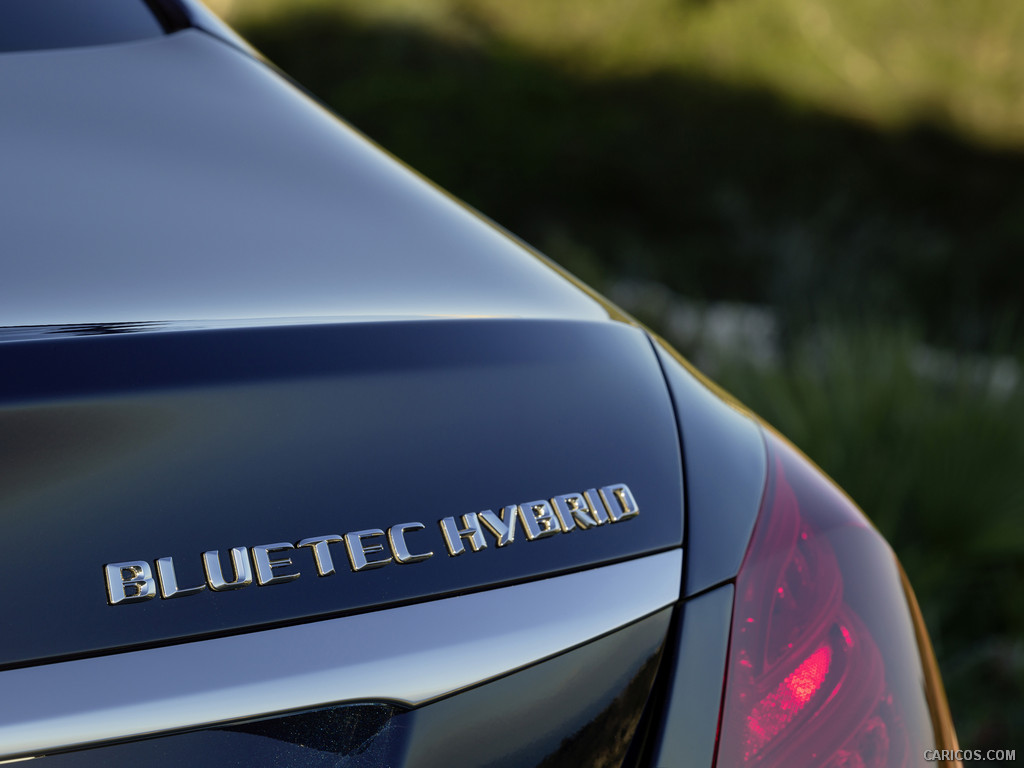 2015 Mercedes-Benz C-Class C300 BlueTEC HYBRID (Exclusiv Line) - Badge