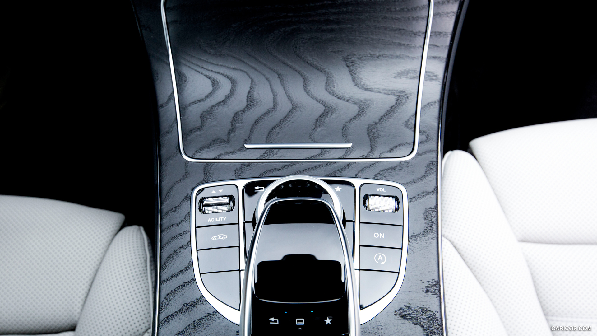 2015 Mercedes-Benz C-Class C400 4MATIC (US-Spec)   - Interior Detail, #122 of 156