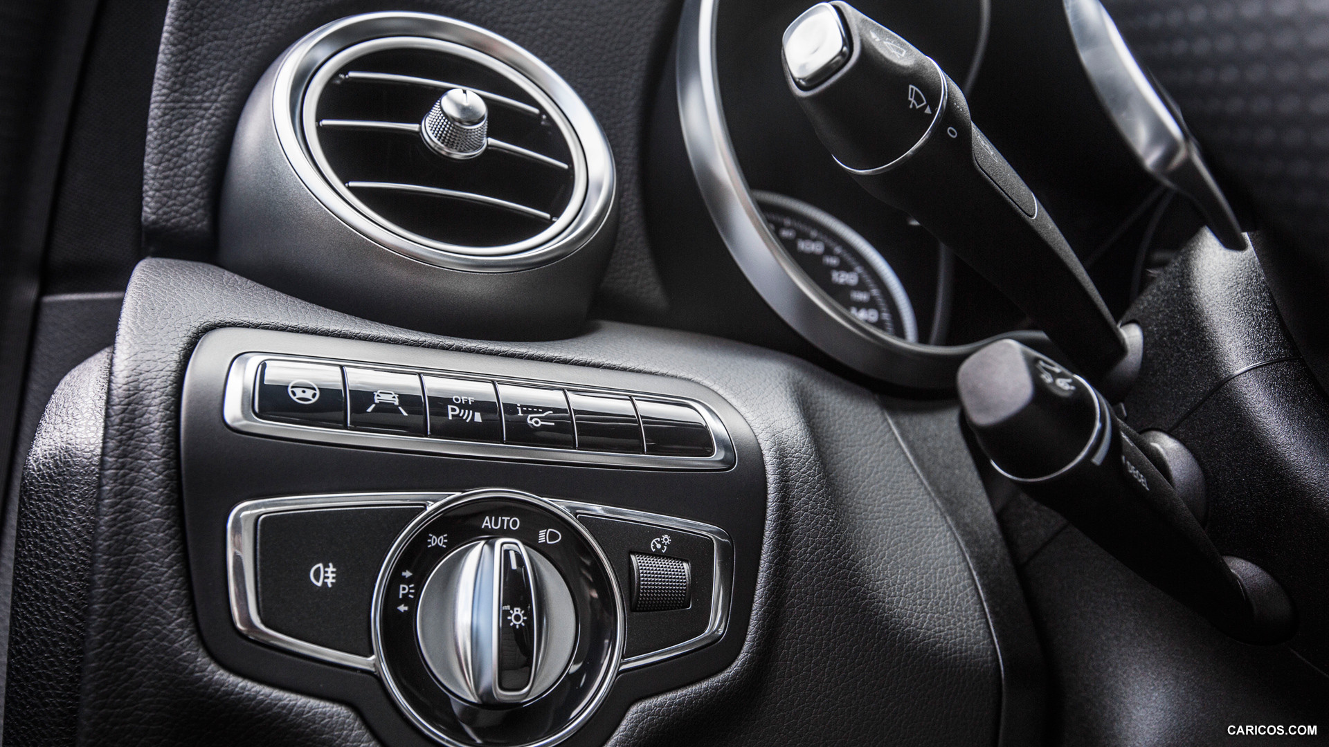 2015 Mercedes-Benz C-Class C400 4MATIC (US-Spec)   - Interior Detail, #123 of 156