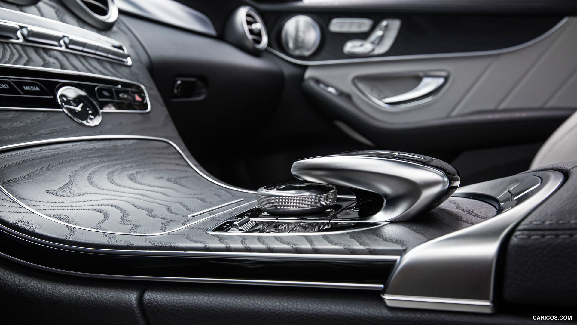 2015 Mercedes-Benz C-Class C400 4MATIC (US-Spec)   - Interior Detail, #124 of 156