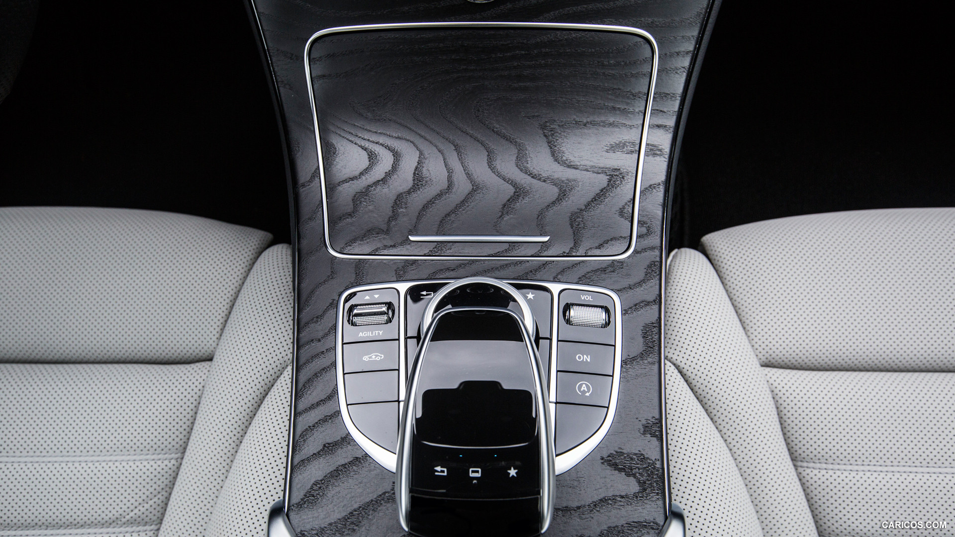 2015 Mercedes-Benz C-Class C400 4MATIC (US-Spec)   - Interior Detail, #125 of 156
