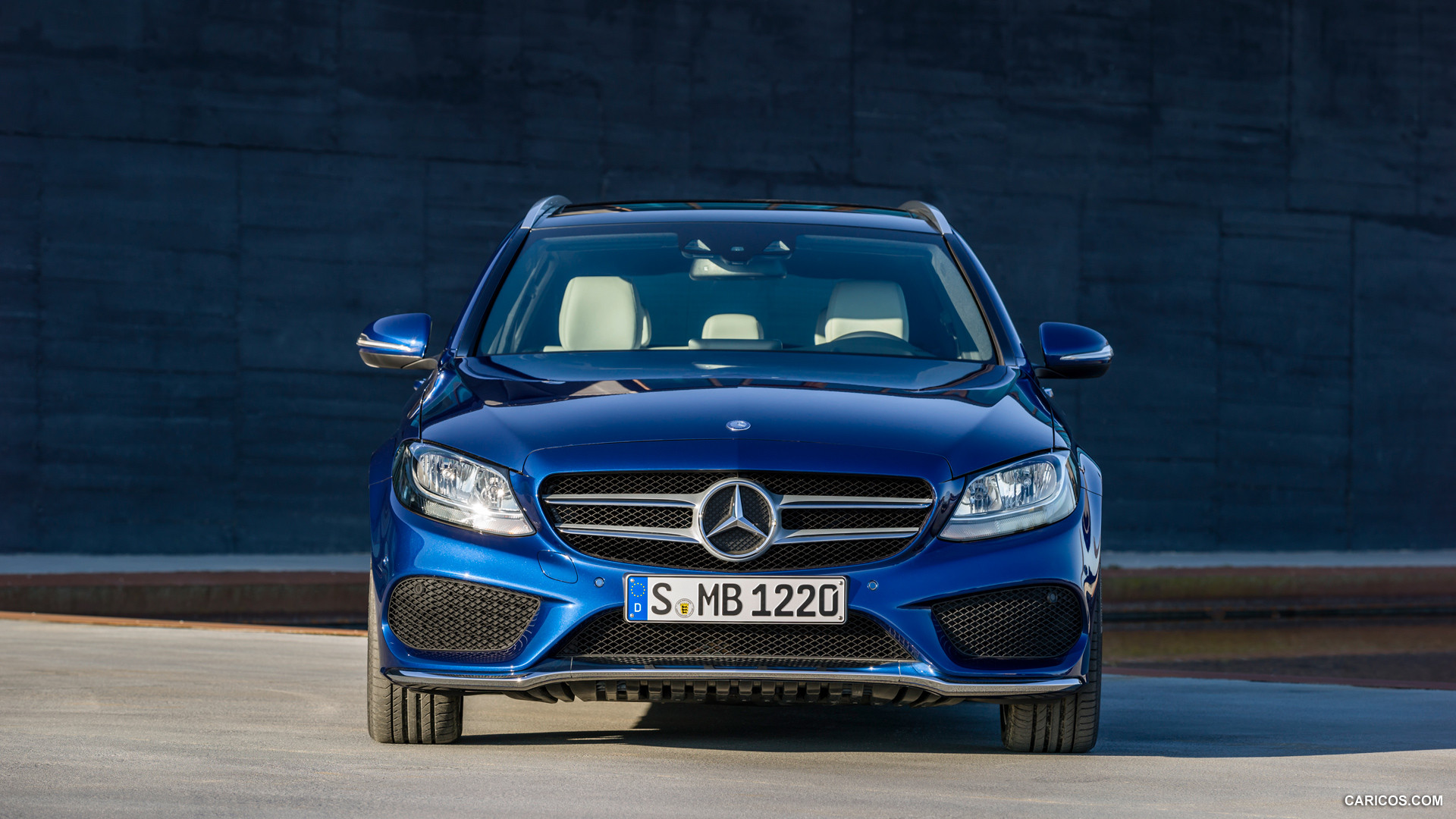 2015 Mercedes-Benz C-Class Estate C250 BlueTEC 4MATIC (AMG sports package) - Front, #49 of 173