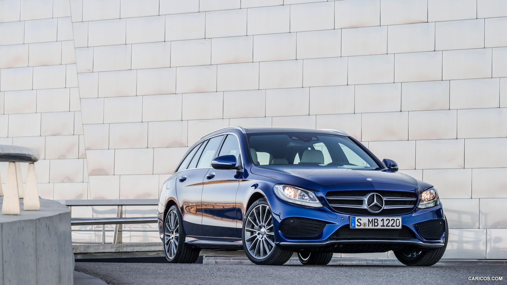 2015 Mercedes-Benz C-Class Estate C250 BlueTEC 4MATIC (AMG sports package) - Front, #61 of 173
