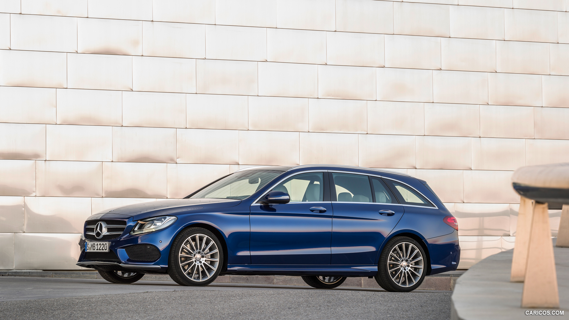 2015 Mercedes-Benz C-Class Estate C250 BlueTEC 4MATIC (AMG sports package) - Side, #65 of 173