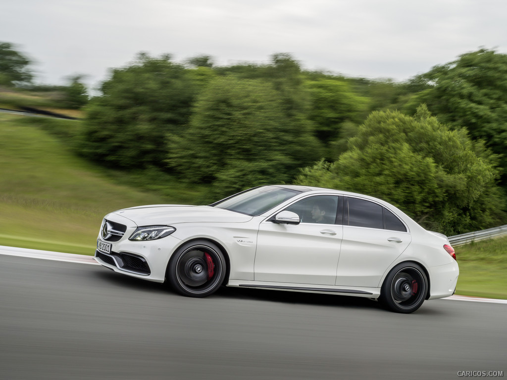 2015 Mercedes-Benz C63 AMG (Designo Diamond White Bright) - Side