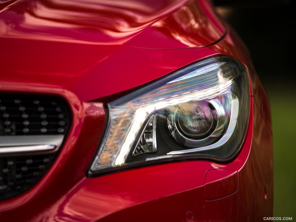 2015 Mercedes-Benz CLA 200 CDI Shooting Brake (UK-Spec) - Headlight