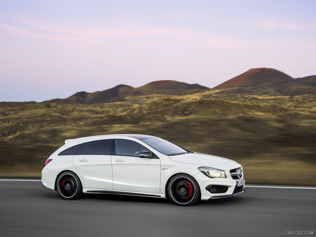 2015 Mercedes-Benz CLA 45 AMG Shooting Brake (Calcite White)  - Side