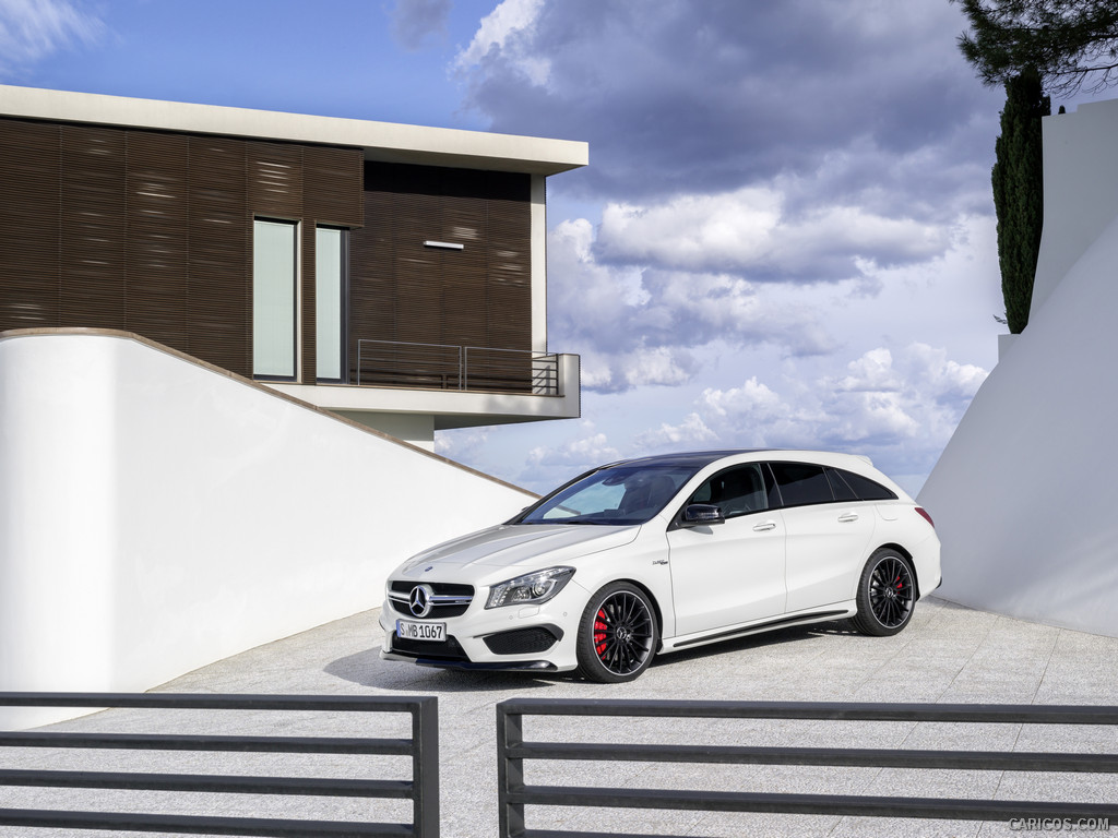 2015 Mercedes-Benz CLA 45 AMG Shooting Brake (Calcite White) - Front