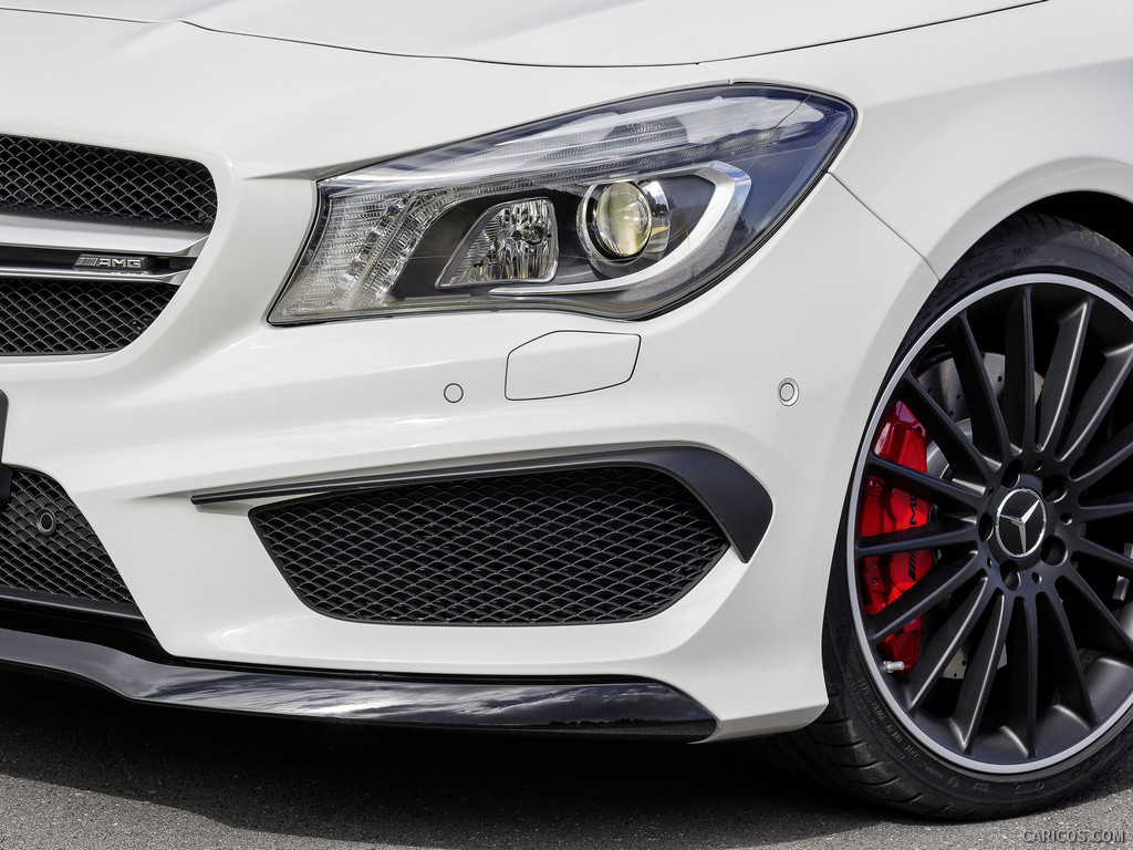 2015 Mercedes-Benz CLA 45 AMG Shooting Brake (Calcite White) - Headlight