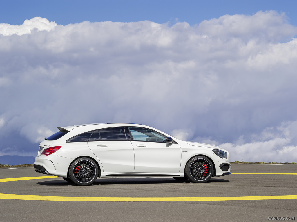 2015 Mercedes-Benz CLA 45 AMG Shooting Brake (Calcite White) - Side