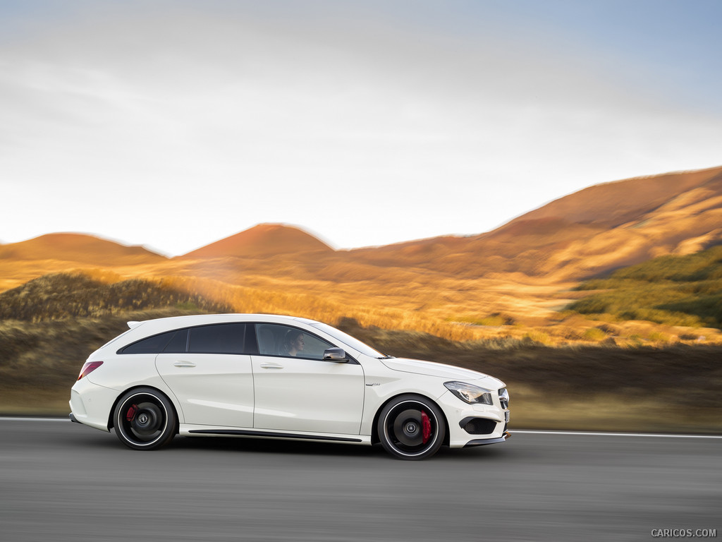 2015 Mercedes-Benz CLA 45 AMG Shooting Brake (Calcite White) - Side