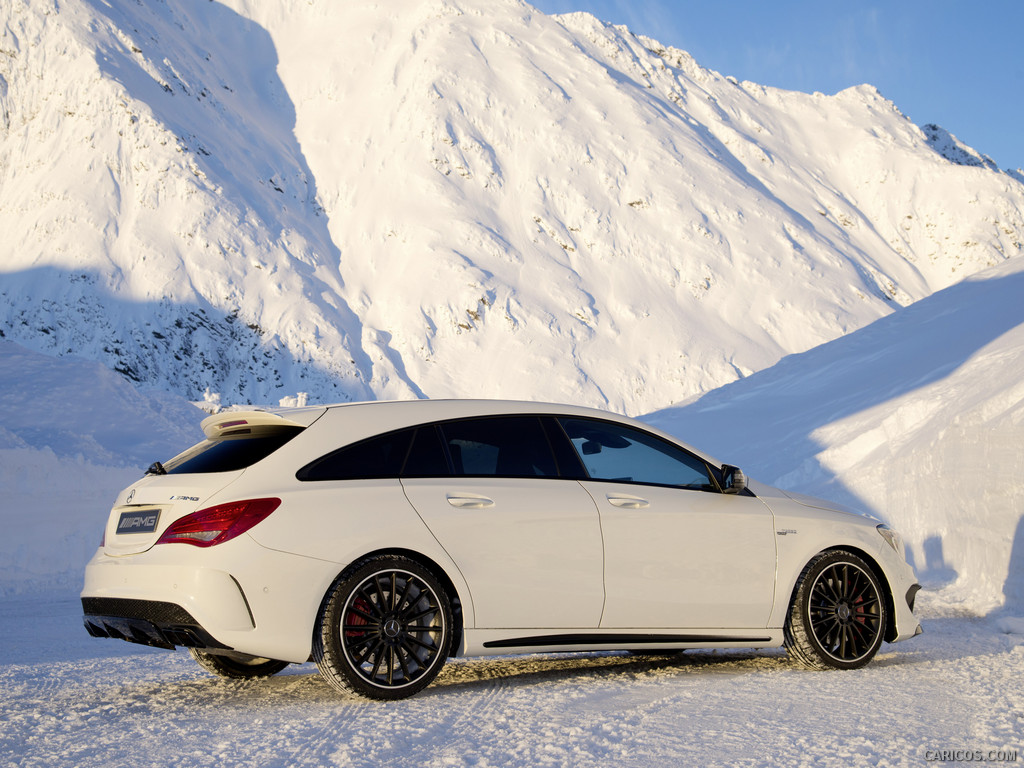 2015 Mercedes-Benz CLA 45 AMG Shooting Brake (Calcite White) - Side