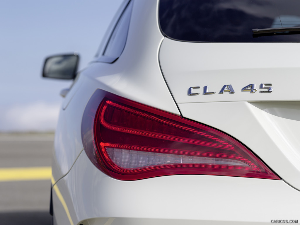 2015 Mercedes-Benz CLA 45 AMG Shooting Brake (Calcite White) - Tail Light