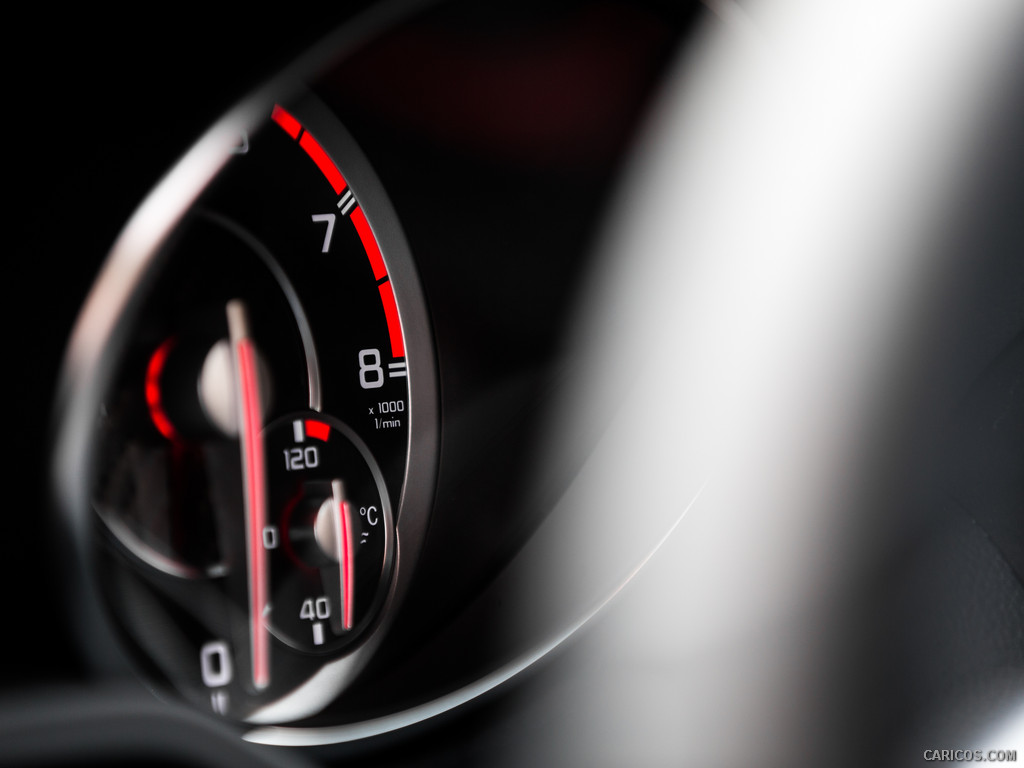 2015 Mercedes-Benz CLA 45 AMG Shooting Brake (UK-Spec)  - Interior Detail