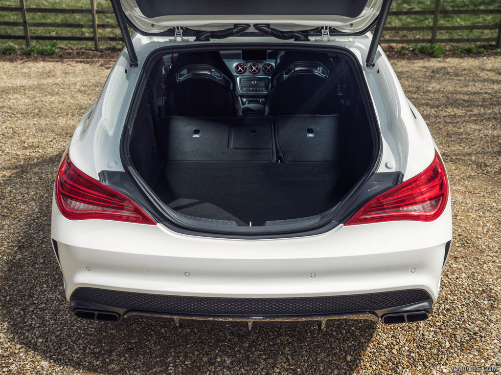 2015 Mercedes-Benz CLA 45 AMG Shooting Brake (UK-Spec)  - Trunk