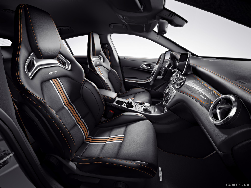 2015 Mercedes-Benz CLA 45 AMG Shooting Brake OrangeArt - Interior