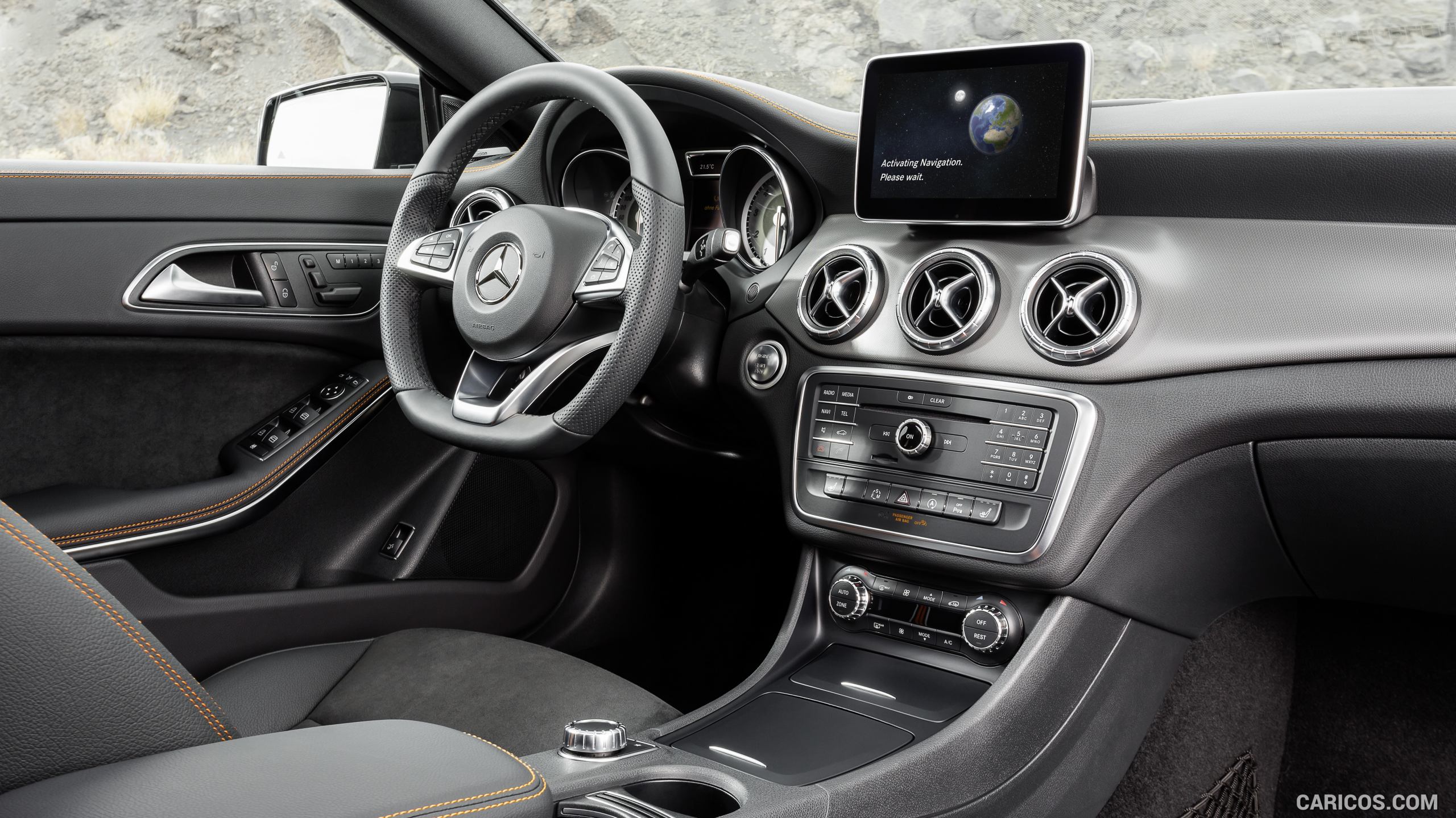 2015 Mercedes-Benz CLA-Class CLA 250 4MATIC Shooting Brake OrangeArt - Interior, #4 of 96