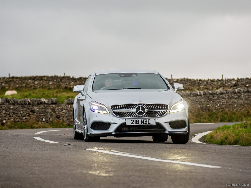 2015 Mercedes-Benz CLS-Class CLS 350 BlueTEC Shooting Brake (UK-Spec)  - Front