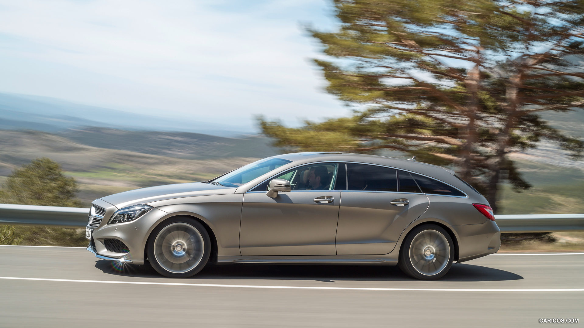 2015 Mercedes-Benz CLS-Class CLS 400 Shooting Brake  - Side, #7 of 87