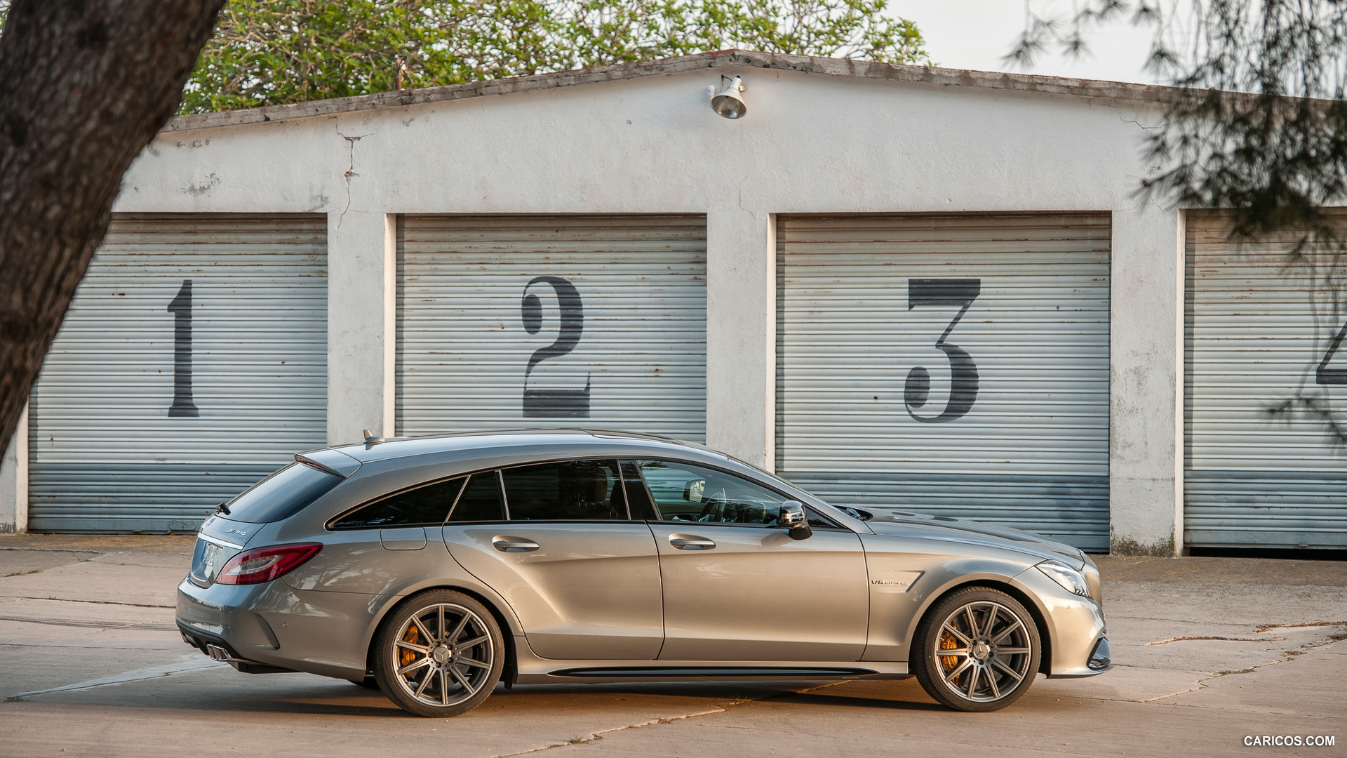 2015 Mercedes-Benz CLS-Class CLS 400 Shooting Brake  - Side, #20 of 87