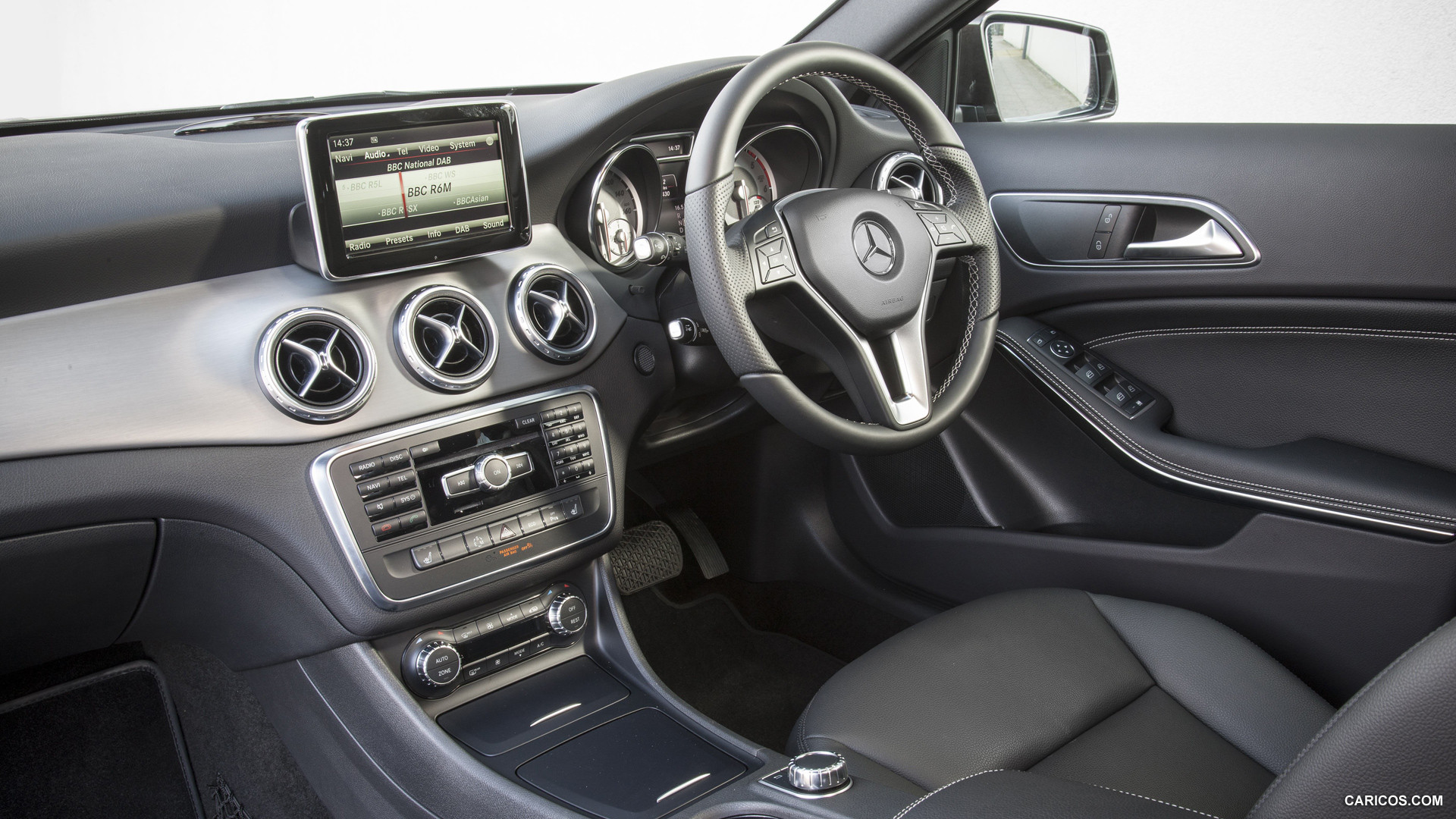 2015 Mercedes-Benz GLA 200 CDI (UK-Version)  - Interior, #200 of 274