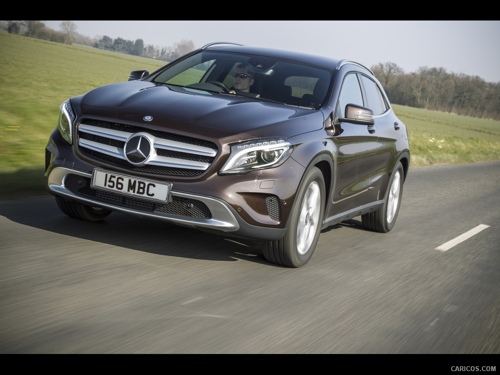 2015 Mercedes-Benz GLA 200 CDI (UK-Version)  - Front