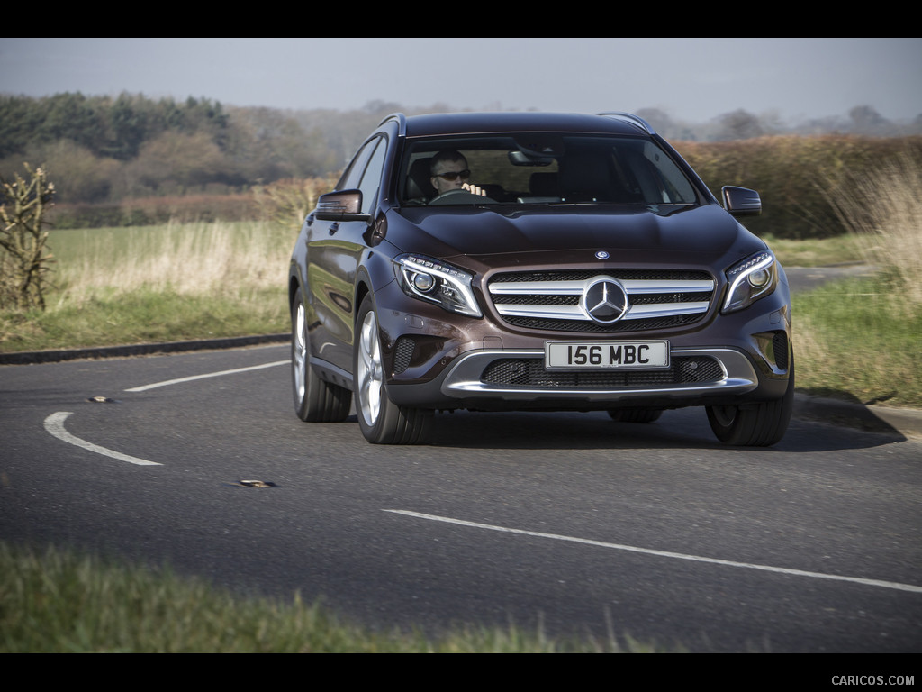 2015 Mercedes-Benz GLA 200 CDI (UK-Version)  - Front