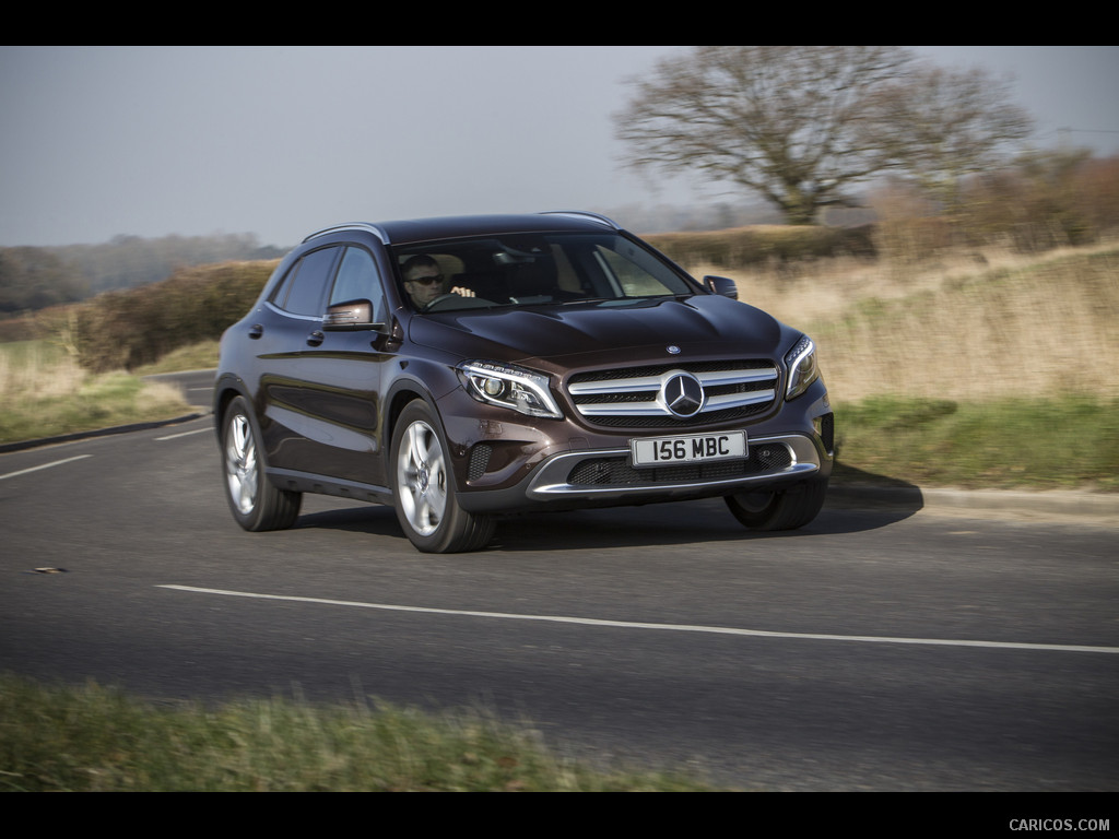 2015 Mercedes-Benz GLA 200 CDI (UK-Version)  - Front