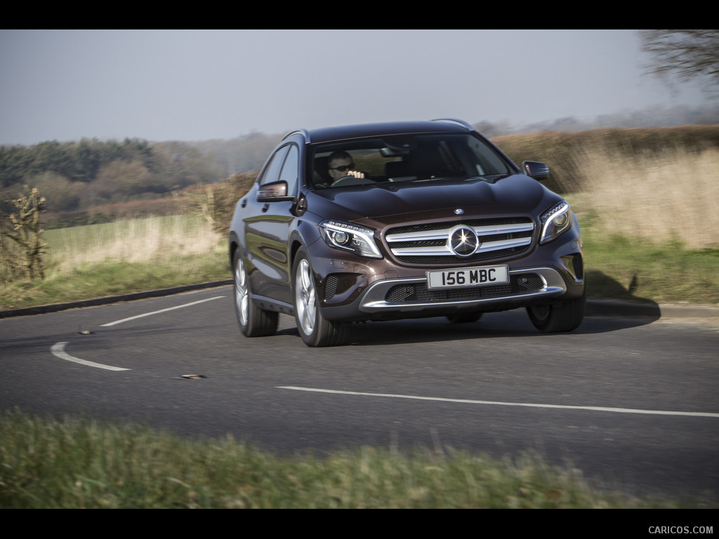 2015 Mercedes-Benz GLA 200 CDI (UK-Version)  - Front