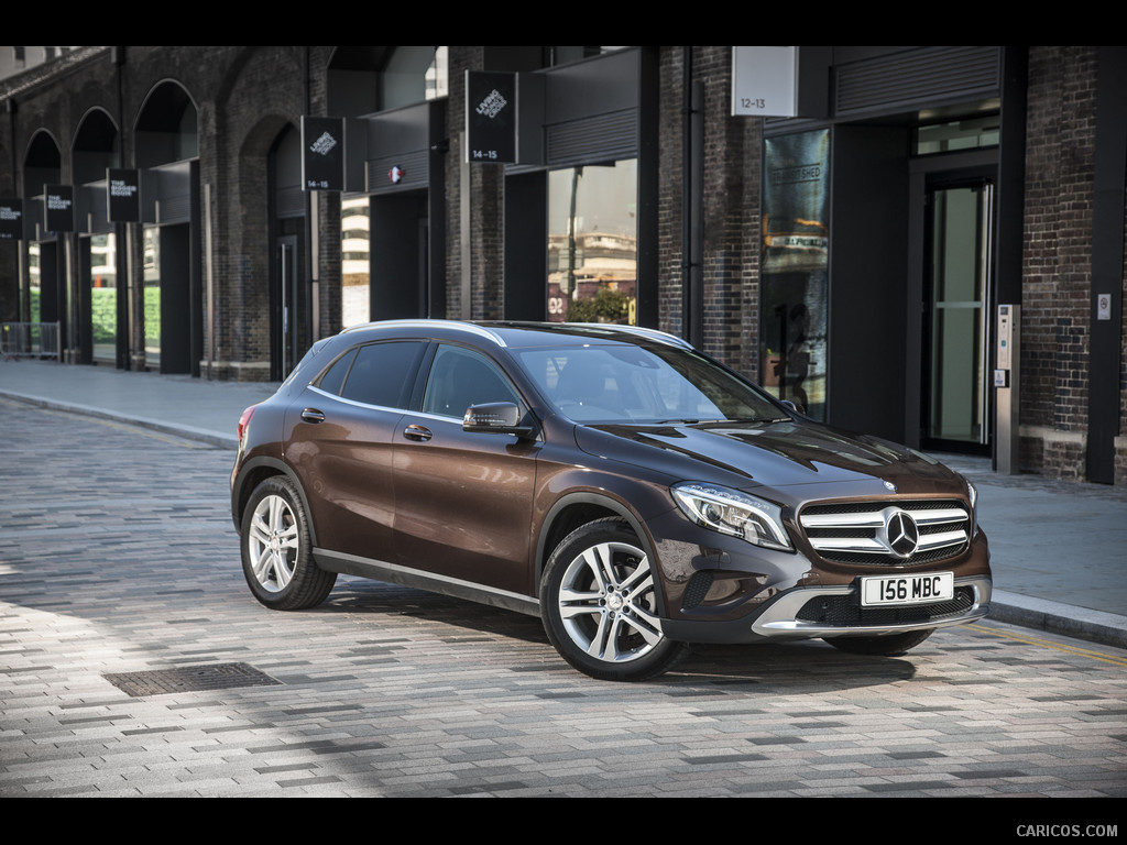 2015 Mercedes-Benz GLA 200 CDI (UK-Version)  - Front