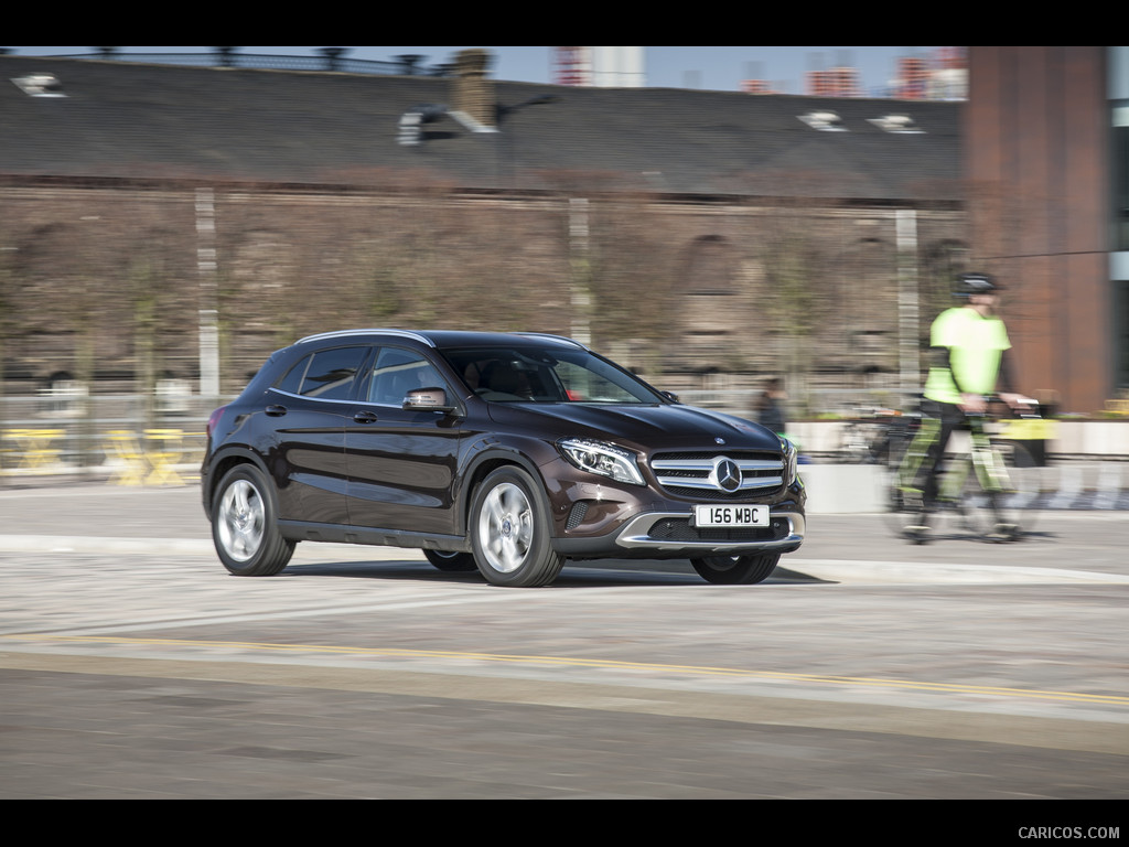 2015 Mercedes-Benz GLA 200 CDI (UK-Version)  - Front