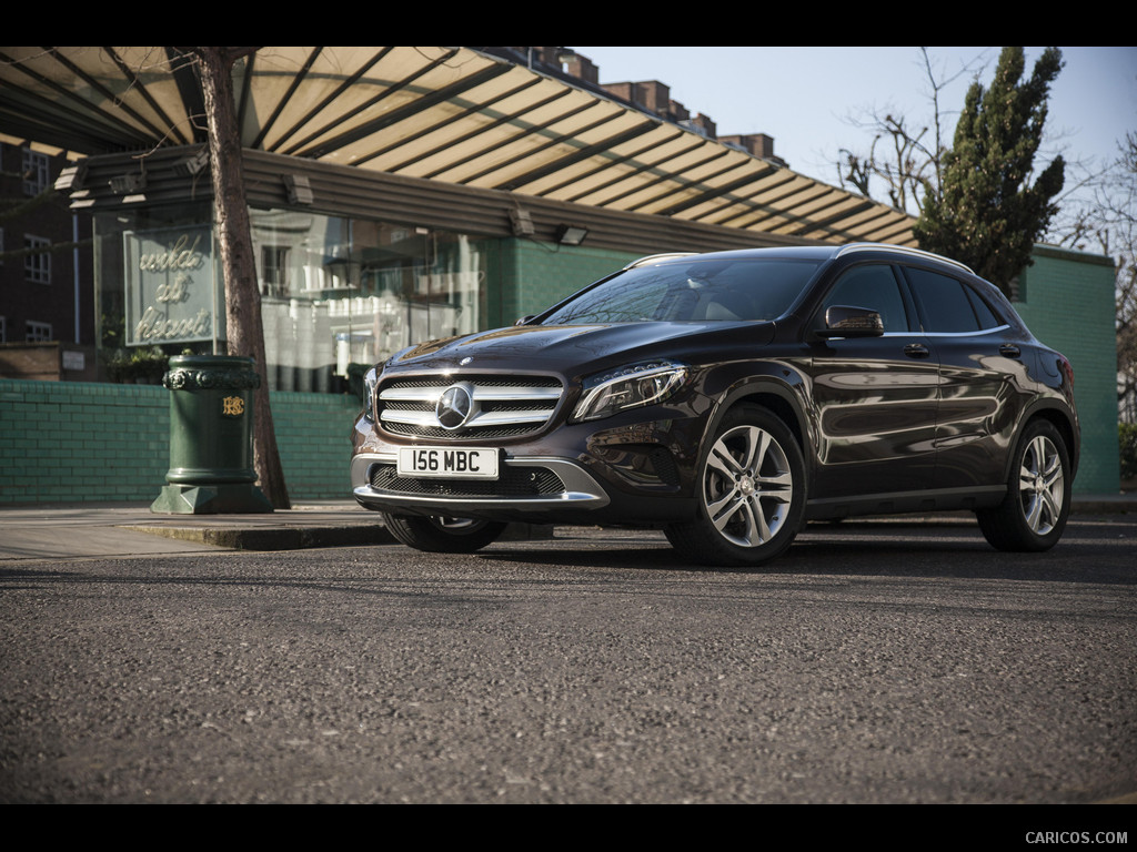 2015 Mercedes-Benz GLA 200 CDI (UK-Version)  - Front