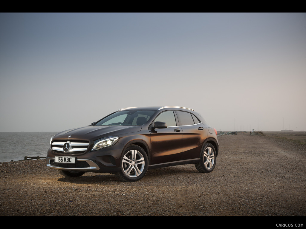 2015 Mercedes-Benz GLA 200 CDI (UK-Version)  - Front