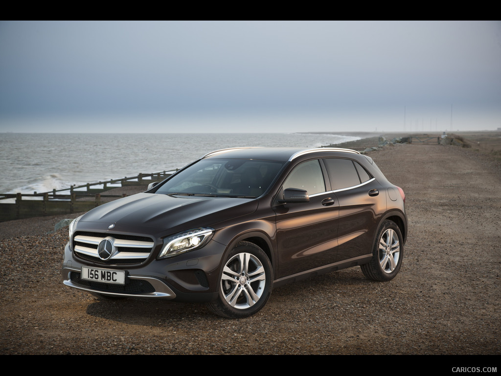 2015 Mercedes-Benz GLA 200 CDI (UK-Version)  - Front