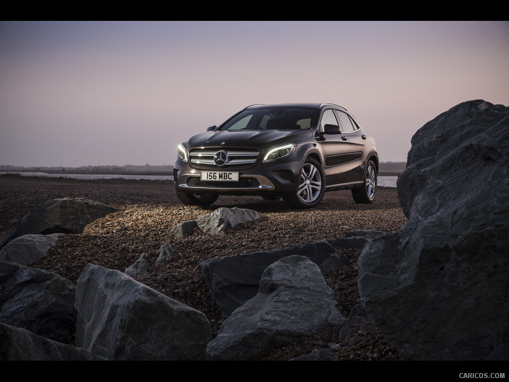 2015 Mercedes-Benz GLA 200 CDI (UK-Version)  - Front